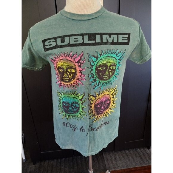 Sublime official t shirt unisex Small new without tags - Picture 1 of 3